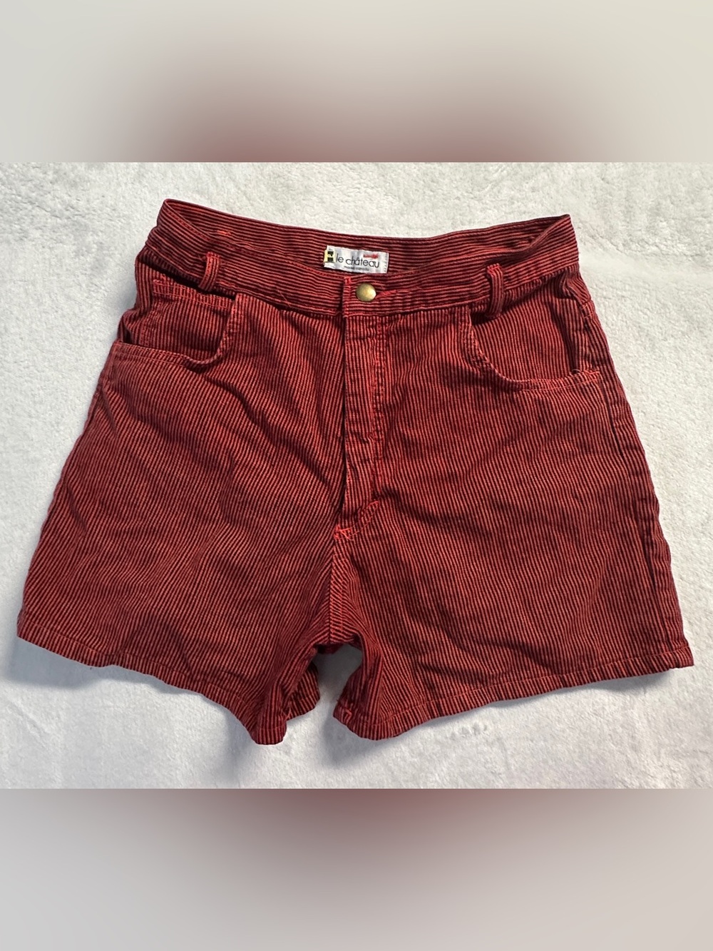 90s LE CHATEAU women's high rise retro black red striped denim shorts, 28".